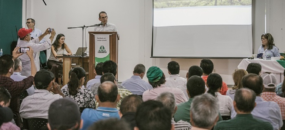 Foto MinAgricultura Andres Valencia apoyos a todos los sectores del Gobierno 25 de abril 2019 motor