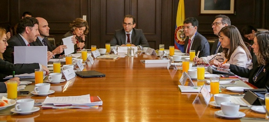 Foto MinAgricultura Andres Valencia en Comisión Nacional de Crédito 14 de mayo 2019 motor