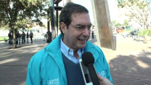 Alcalde-Penalosa-entrega-monumento-Portico