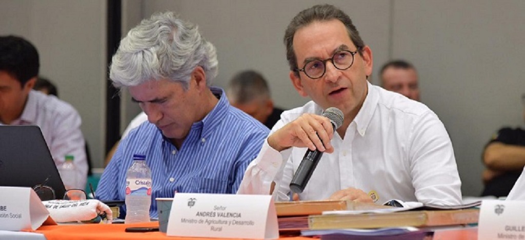 Foto MinAgricultura Andres Valencia en consejo de ministros de villavicencio - boletín tres líneas de crédito para los llanos 2 de julio 2019 motor1