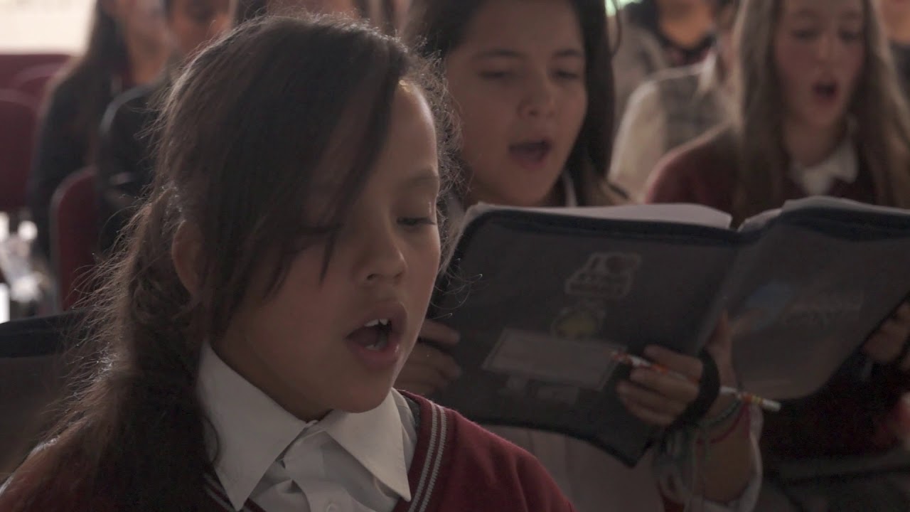 Cantando-a-mi-pais-el-homenaje-de-la-coral-escolar-mas-grande-de-Colombia-al-Bicentenario