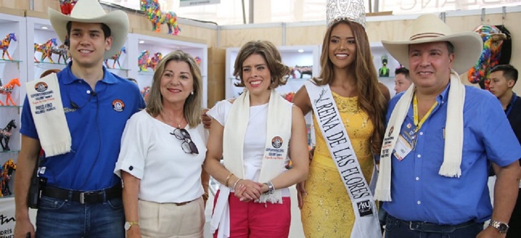 Foto MinAgricultura Viceministra Marcela Urueña en Fedequinas Medellín motor