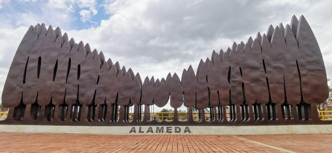 Escultura Alameda en Bosa