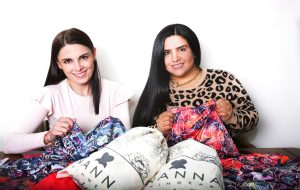 Adriana Cháves y  - Stephany Gregory Lópe - Propietarias / Cur