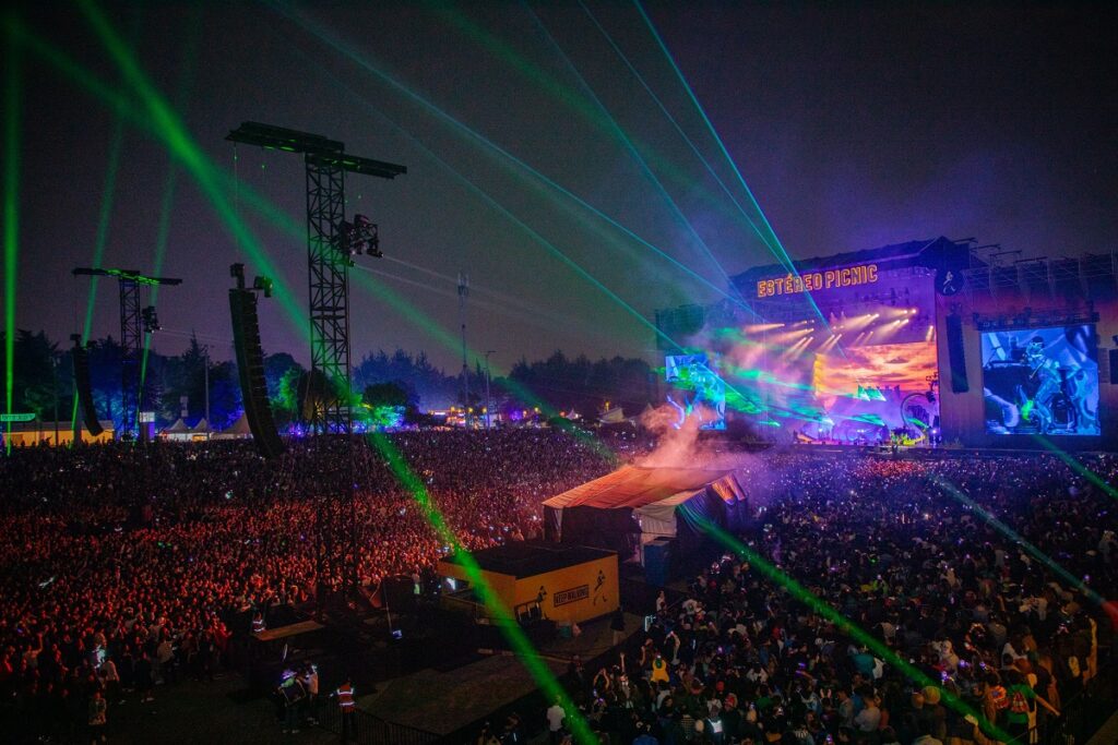 Asistentes al Festival Estéreo Picnic en Bogotá con impacto en Fontibón