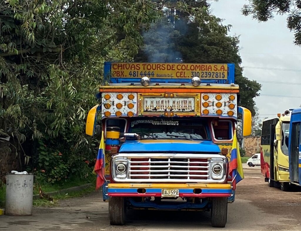 chivas rumberas control emisiones Bogotá Fontibón