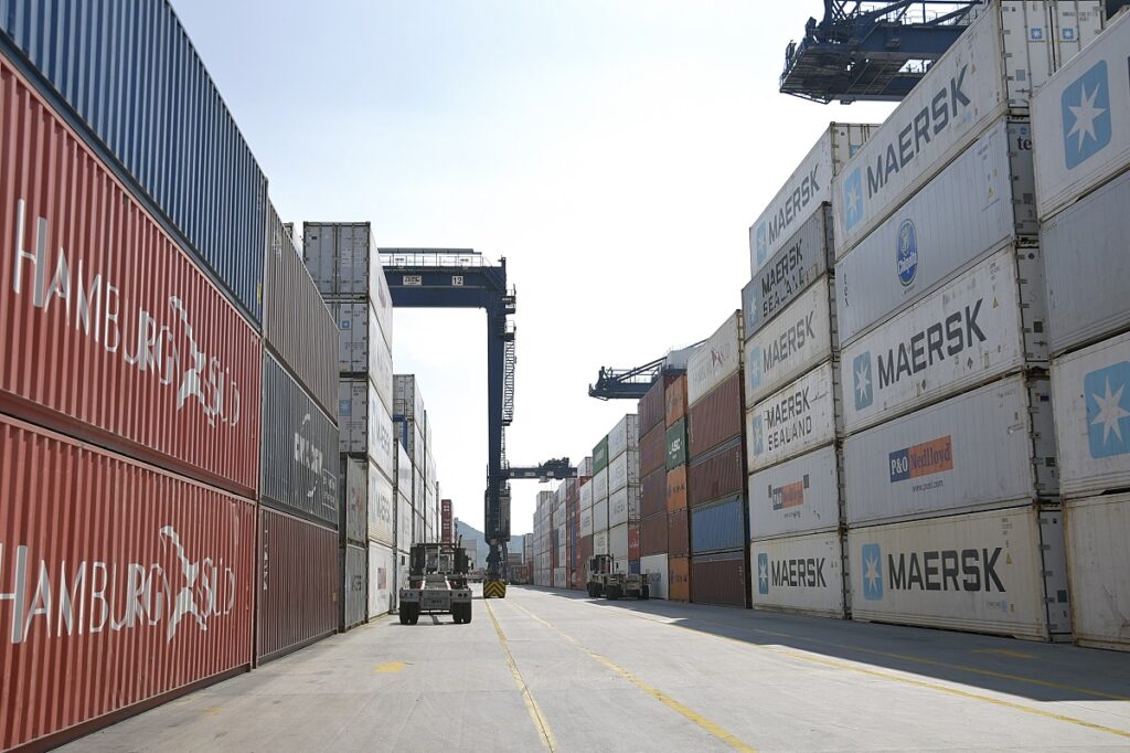 Crecimiento de exportaciones industriales en Colombia y comportamiento del consumo en Bogotá en 2026