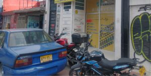 Motocicletas y vehículos mal parqueados en Bogotá podrían ser denunciados con celulares