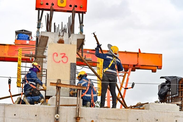 Obras del Puente Mosquera del proyecto RegioTram de Occidente que conectará con Fontibón.