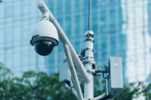 Cámara de videovigilancia de alta definición que hará parte del nuevo sistema de seguridad de Fontibón conectado al C4 de Bogotá.