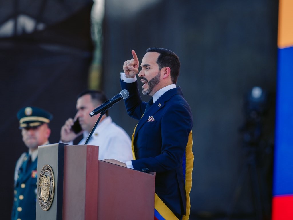 Abelardo de la Espriella durante su discurso de posesión sobre regiones, seguridad y economía