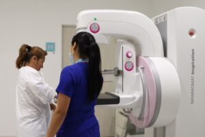Mujer accede a servicio de citología sin cita previa de la Subred Sur Occidente en Bogotá