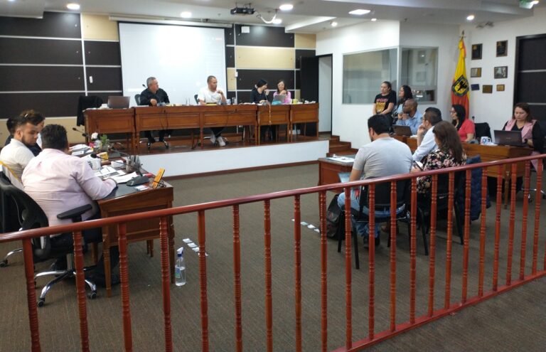 Recinto de la Junta Administradora Local (JAL) de Fontibón en Bogotá durante el debate del Proyecto de Acuerdo Local 001 de 2026.