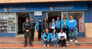Droguería de barrio en Bogotá en jornada de salud y seguridad