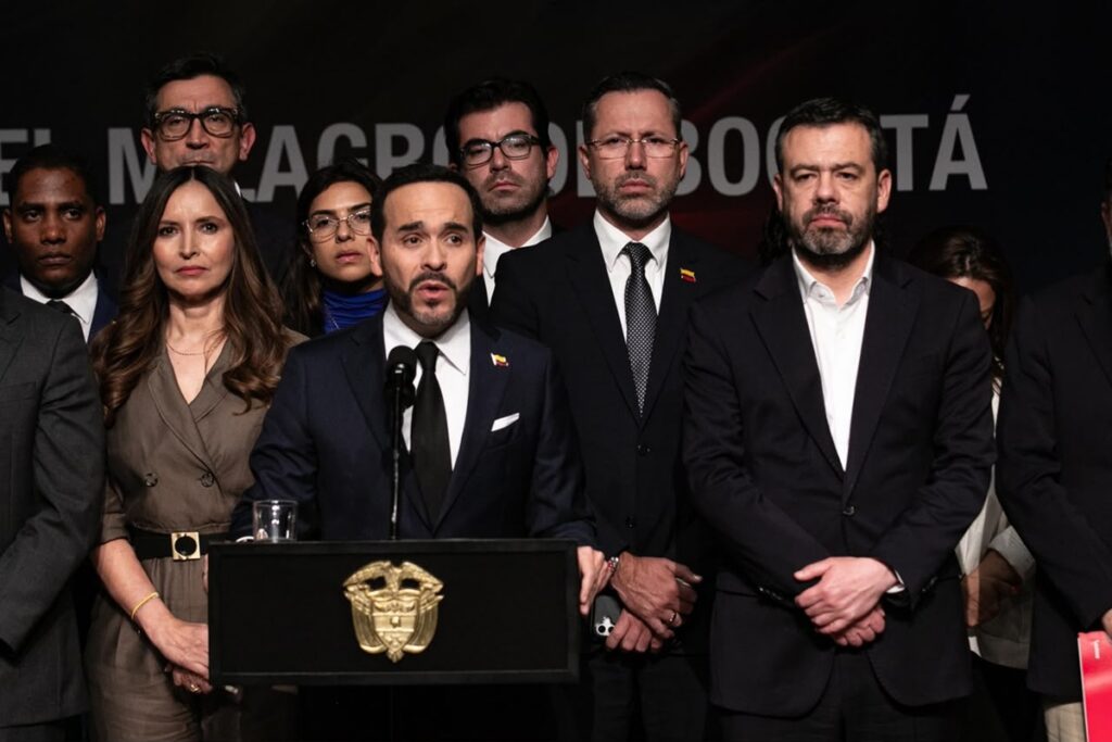 Carlos Fernando Galán durante el balance de compromisos para el Metro de Bogotá y la Calle 13