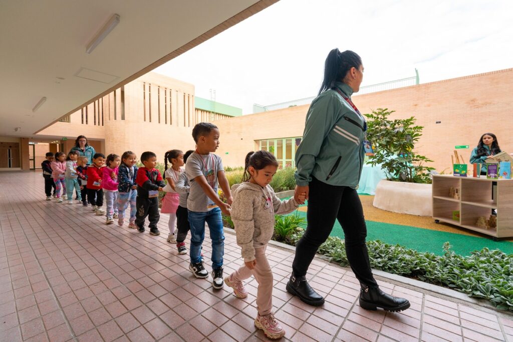 Nueva sede del colegio Bilbao para educación inicial en Fontanar del Río, Suba.